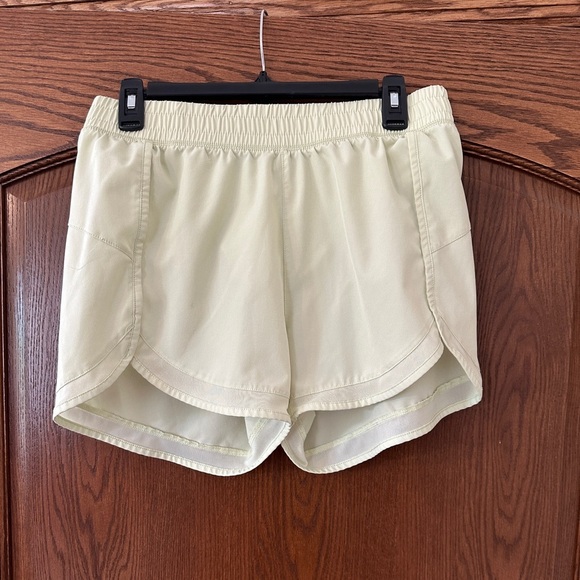 Gaiam light yellow lined shorts - Picture 1 of 5